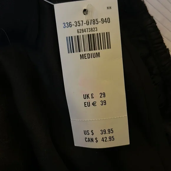 🎉HP🎉 Hollister Black Lace Off-The-Shoulder Top NWT - Picture 8 of 9